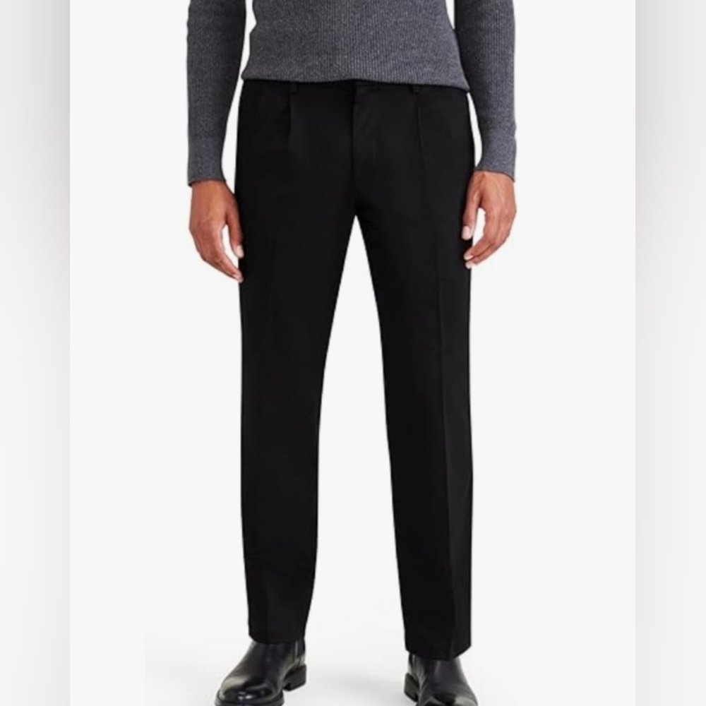 Dockers Signature Iron Free Men's Black Classic Pleated NWT